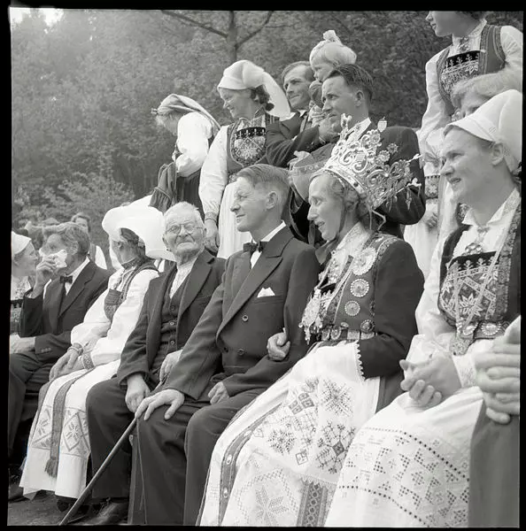 Wedding in Hardanger 1954 (Riksarkivet)